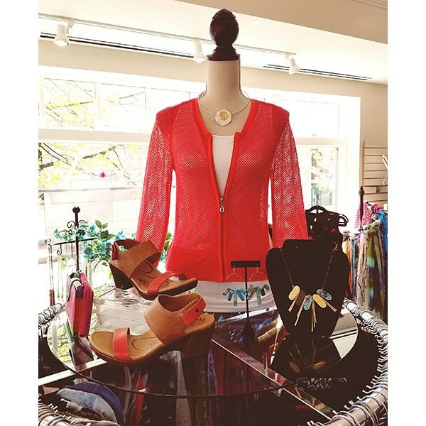 Club Boutique & City Shoes tweet media