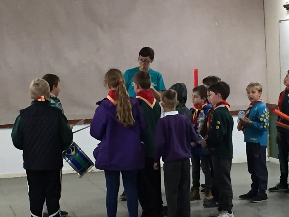 2ndstrattoncubs's tweet photo. @YOProject volunteers leading a play session for 3 cub packs tonight #kenyaproject #Committed #awesome https://t.co/ojrCK4k70J
