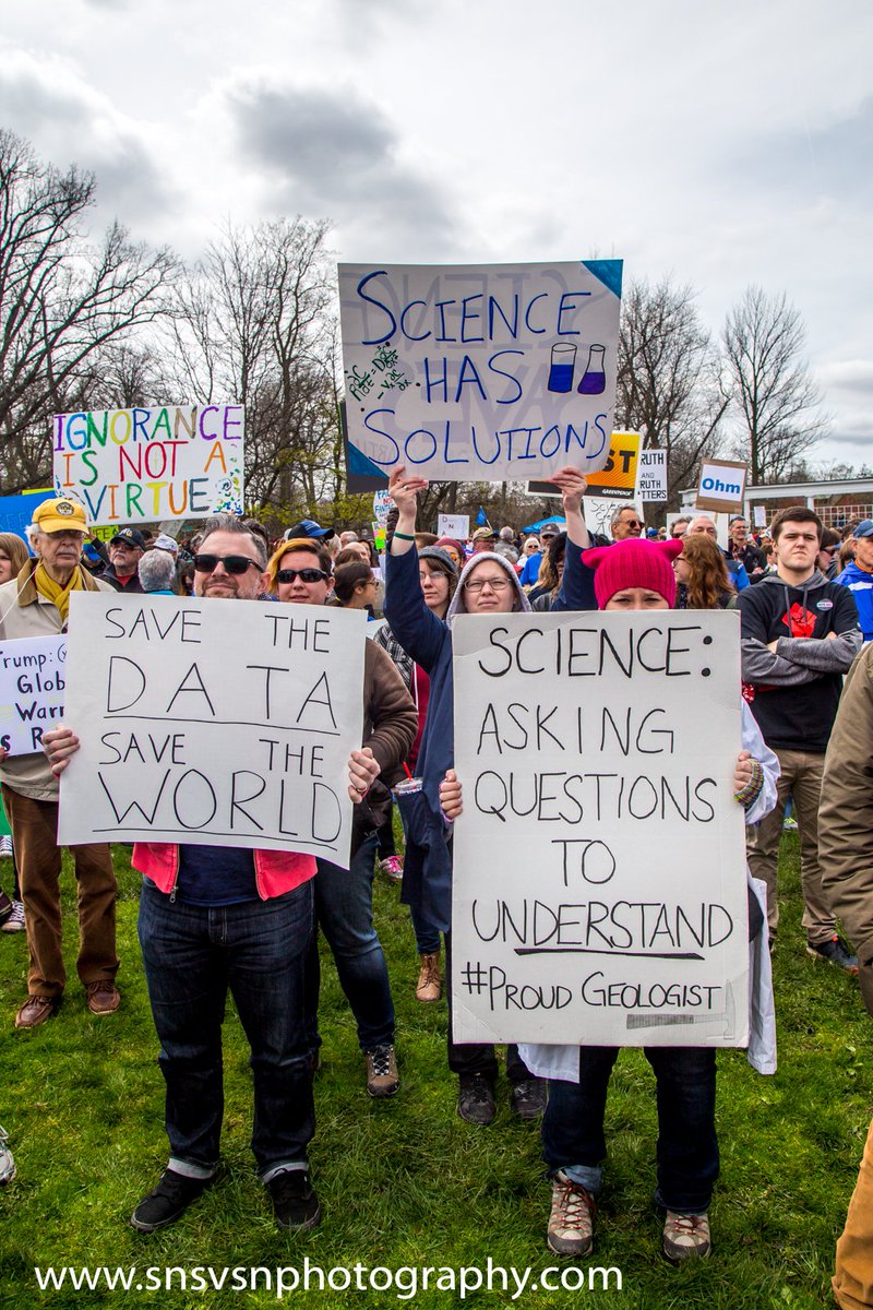Scidmndsactn's tweet photo. Solutions from data! Excellent! #buffmarchforscience #marchforscience #snsvsnphotography https://t.co/md3ajx9iz8