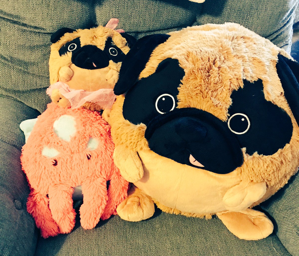 sassynachos's tweet image. A new #puglet - Luxe for my @squishable collection. #pugs #squishables