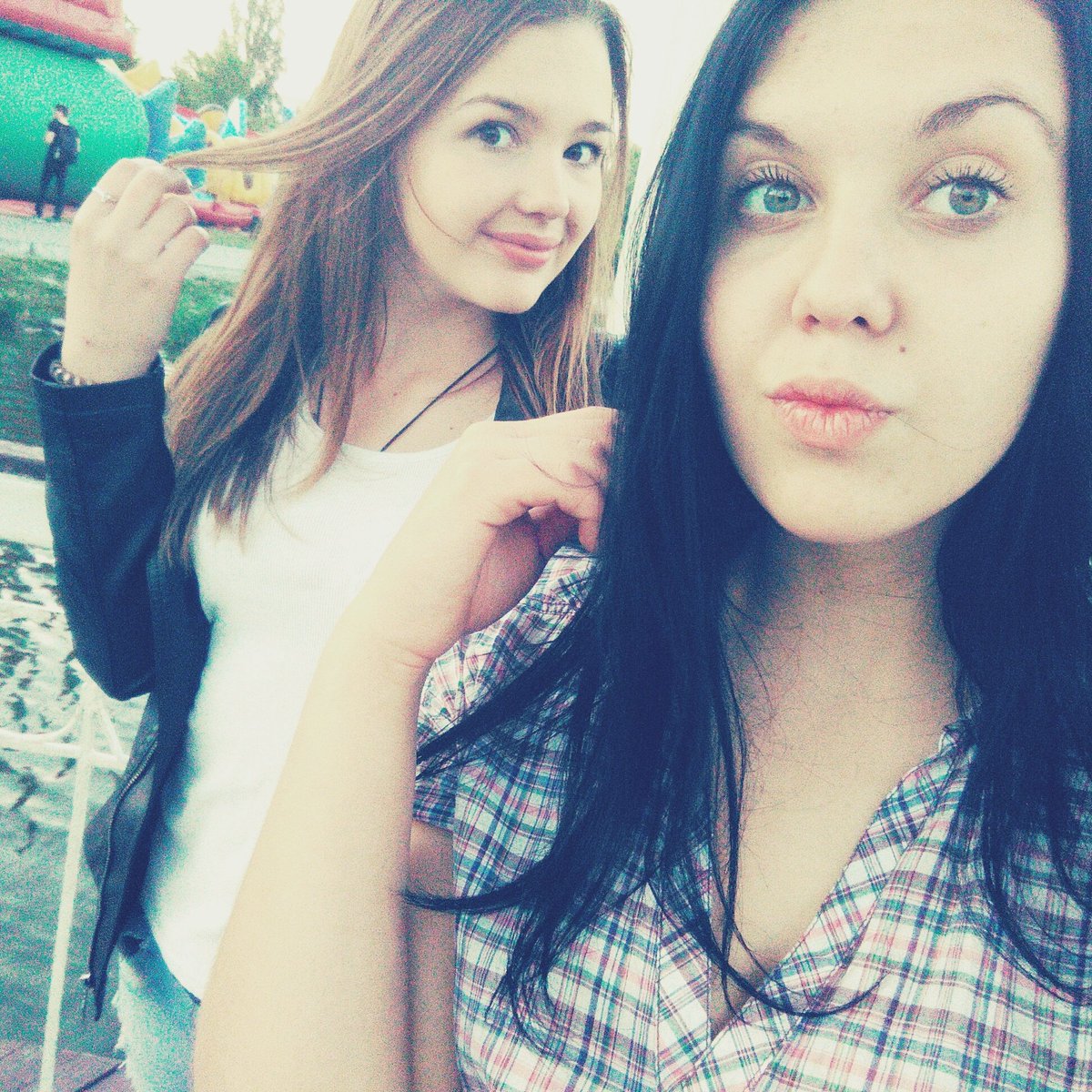 astaahovaa's tweet photo. #отличныйдень #прогулка #радуга #малышка 💕🌈✨ https://t.co/QryutEaTAz