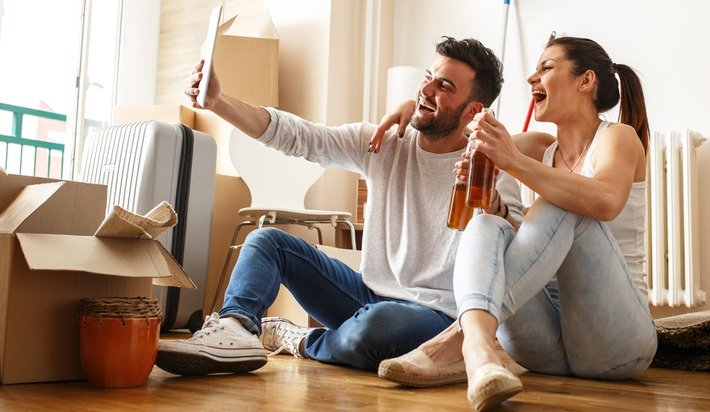 ViewegTim's tweet image. A recent study shows first-time millennial homebuyers may be more practical than you... otbd.it/PZzNmj