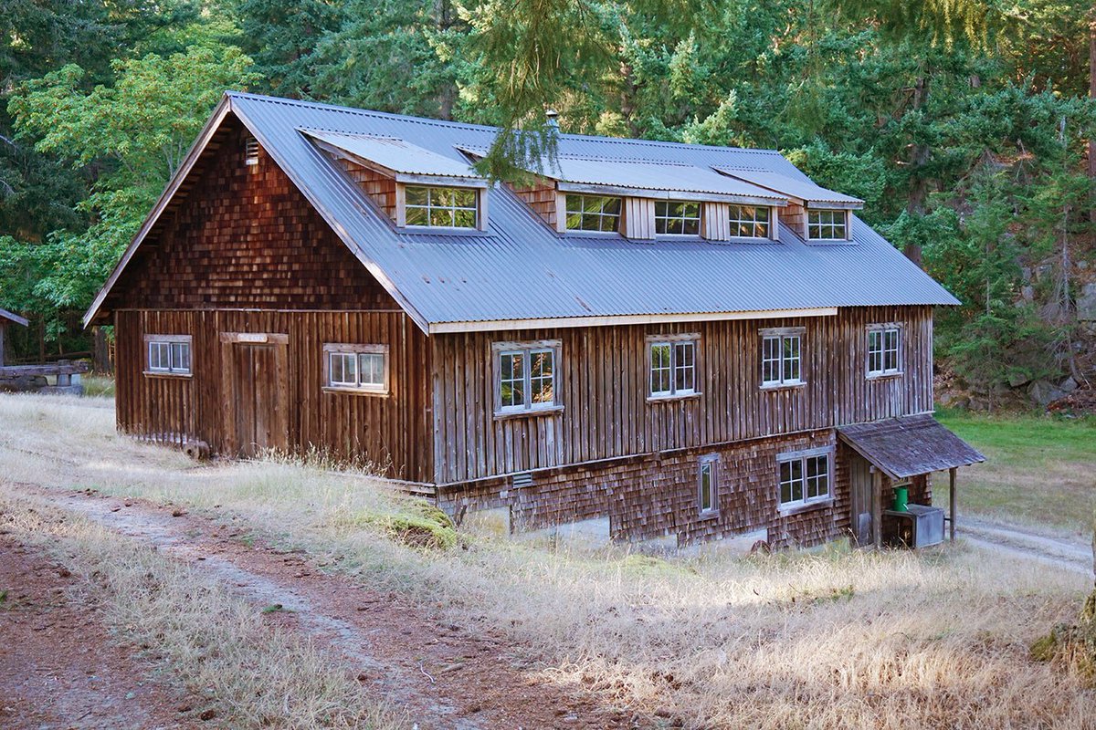 UniqueAssets's tweet image. Following extensive media and public interest the historic DeCourcy Island Farm has sold #gulfislands #brothertwelve ow.ly/M6PW30brF8v