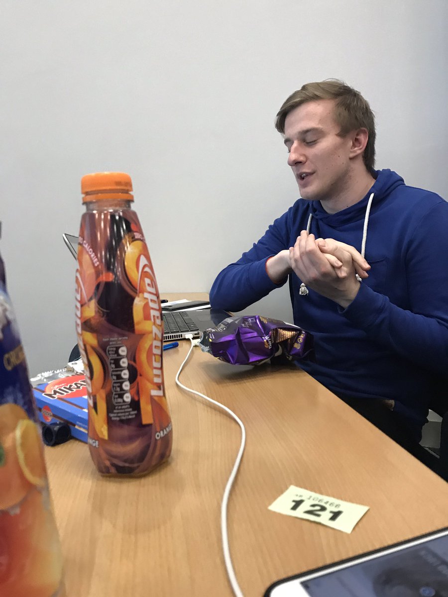 Lorzosaur's tweet photo. HE'S IN FULL SWING. WATCH OUT. #UBUAGM https://t.co/Udz77M6pwP