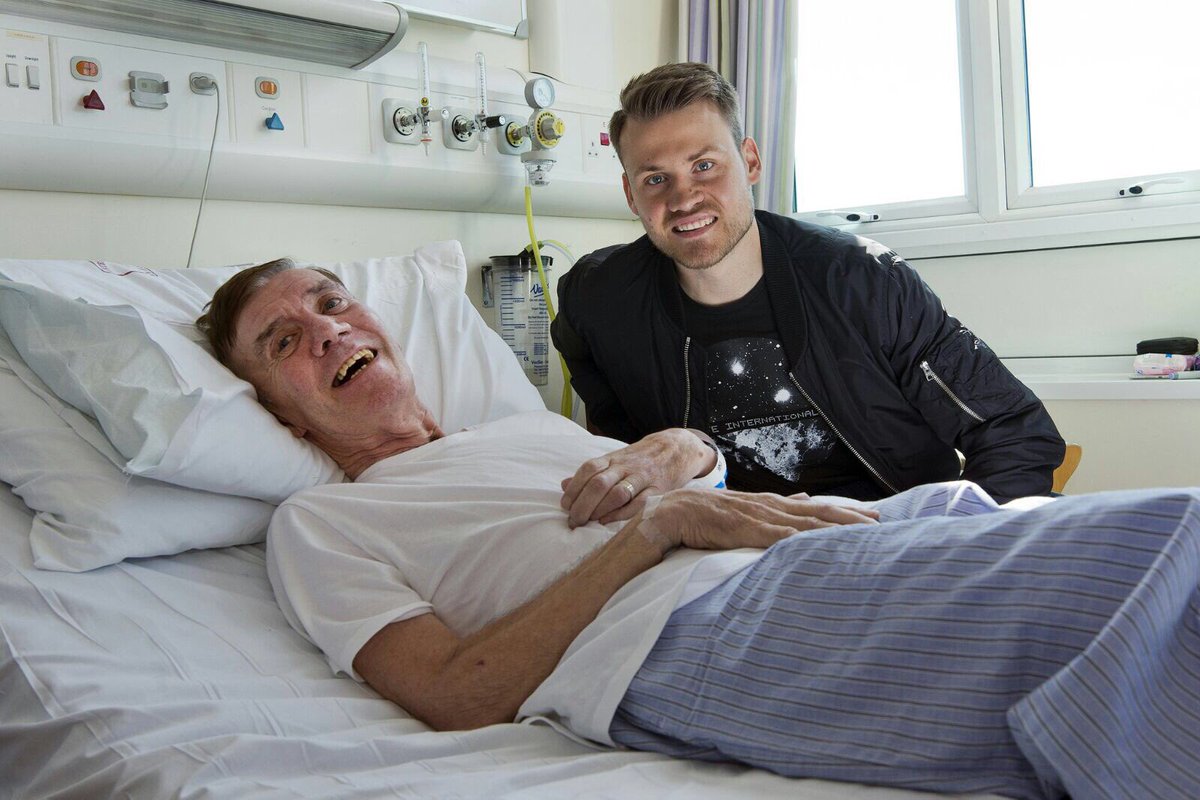 Simon Mignolet tweet media