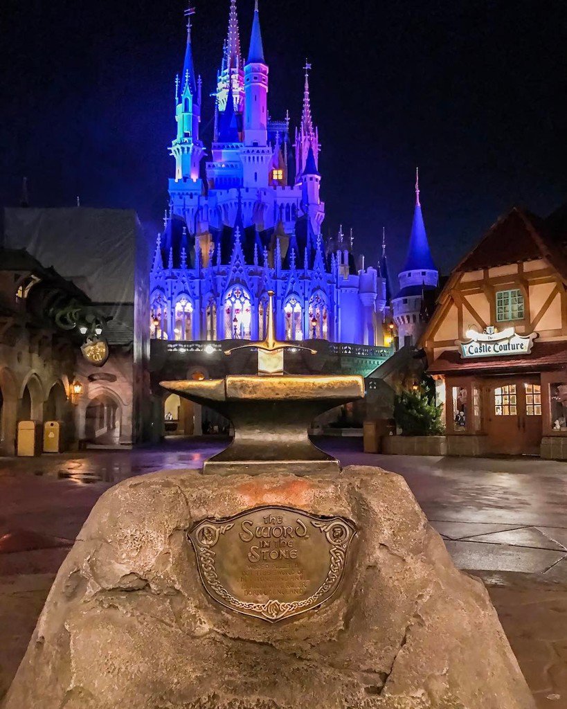 lfree75's tweet photo. Don't be a mediocrity. Don't just wait and trust to fate, and say that's how it's meant to be🏰🗡
-
-
-
-
#cinderell… https://t.co/CBXr3Zk9JW https://t.co/fstKtwg7sR