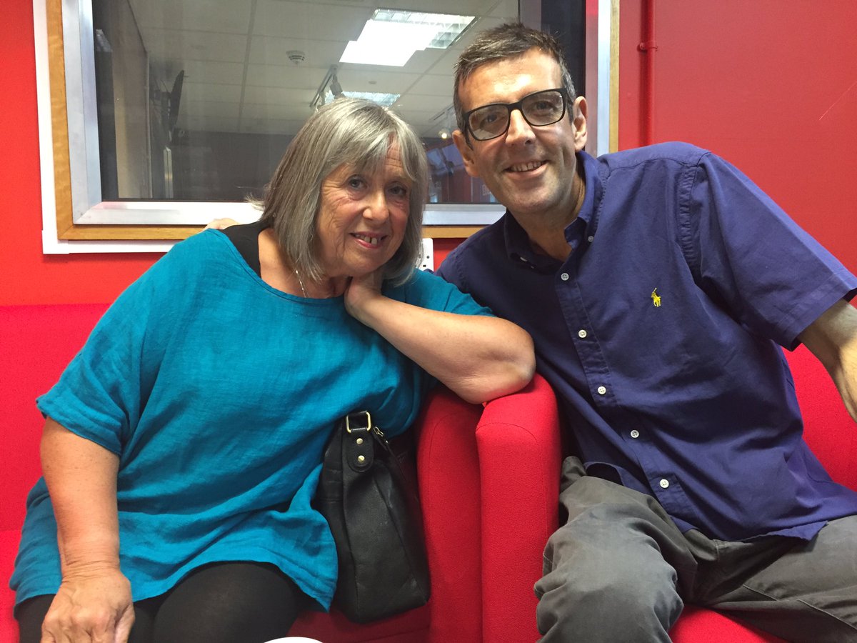 irfonwilliams's tweet photo. Newydd fod ar #postprynhawn @BBCRadioCymru 'efo @Linda_Brown_TBC yn trafod cael ein derbyn i'r Orsedd. Diolch @niacerysgwynn https://t.co/ivhpDn60d3