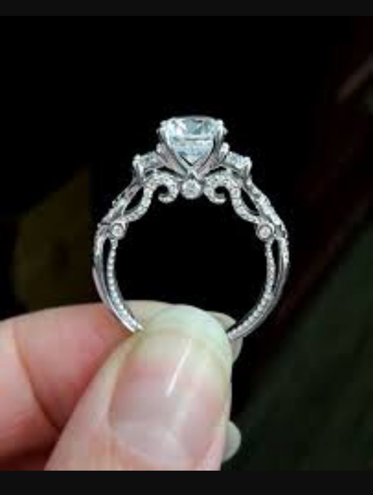 4evahelena's tweet photo. Just in case y'all didn't go to the wedding here's the dress and my ring 😜 https://t.co/OkdV6SzTaj