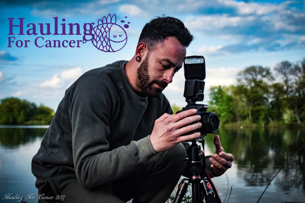 It was great to have @richshentoncarp from <a href="/TotalCarpMag/">TotalCarpMag</a> involved in this years <a href="/Hauling4Cancer/">Hauling For Cancer</a> Walthamstow event. #charity #carp #fishing