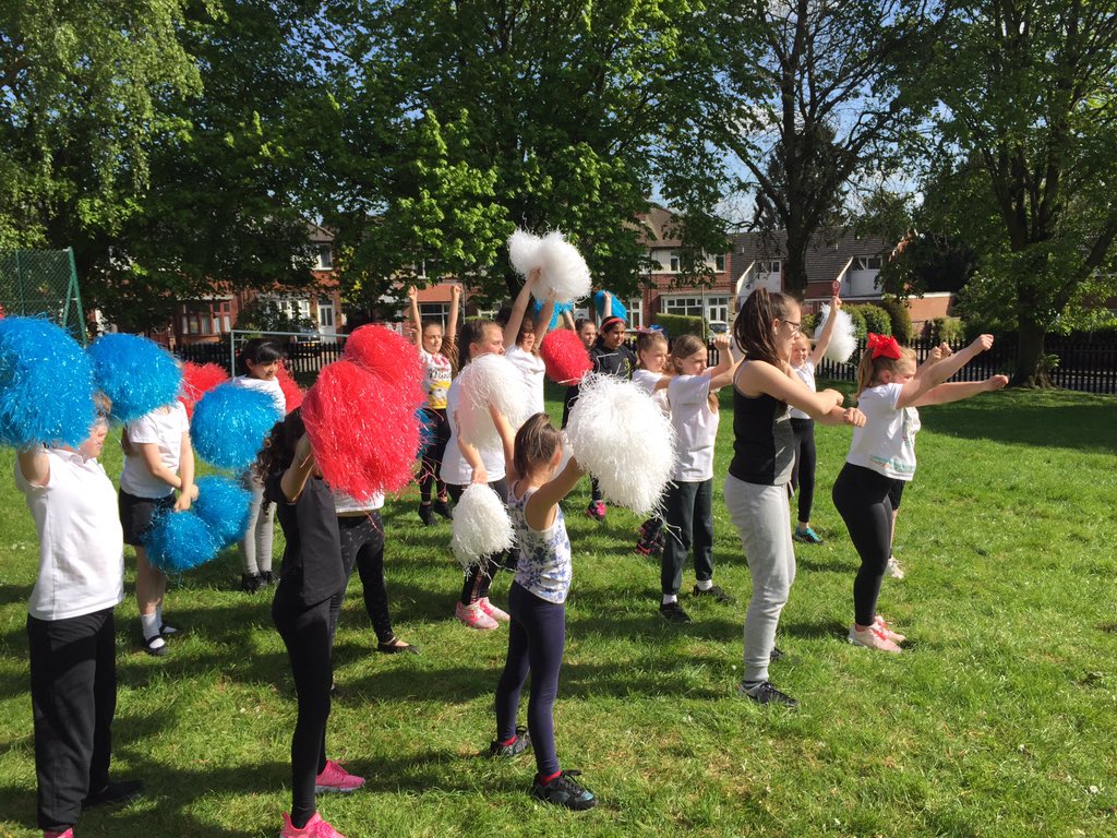 GPSMrsGardner's tweet photo. Great first cheerleading session today! @HumboAcademy #loudandproud #cheermagic https://t.co/dTPrAHnenf