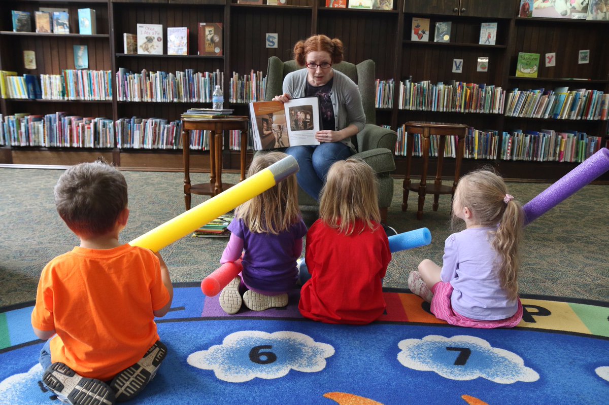 Bloom_Library's tweet photo. Star Wars story time with @KristinBaver! #StarWarsDay #MayTheFourthBeWithYou Enjoy galactic crafts and join the Jedi Academy until 7:30 p.m. https://t.co/D4iDHzGS35