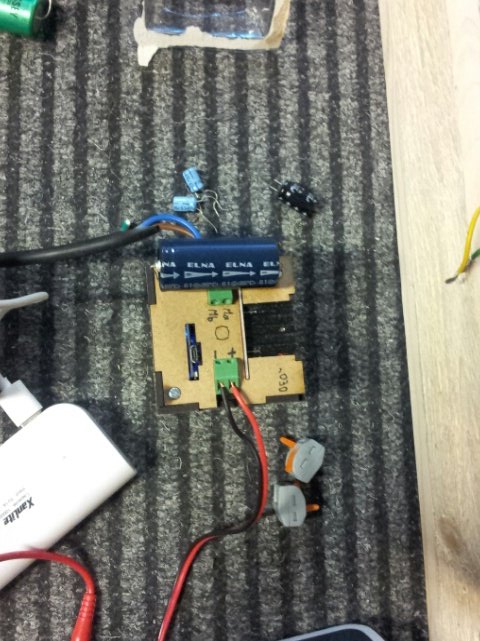 Un tout metit condo pour lisser un PWM qui siffle :) #3615señor