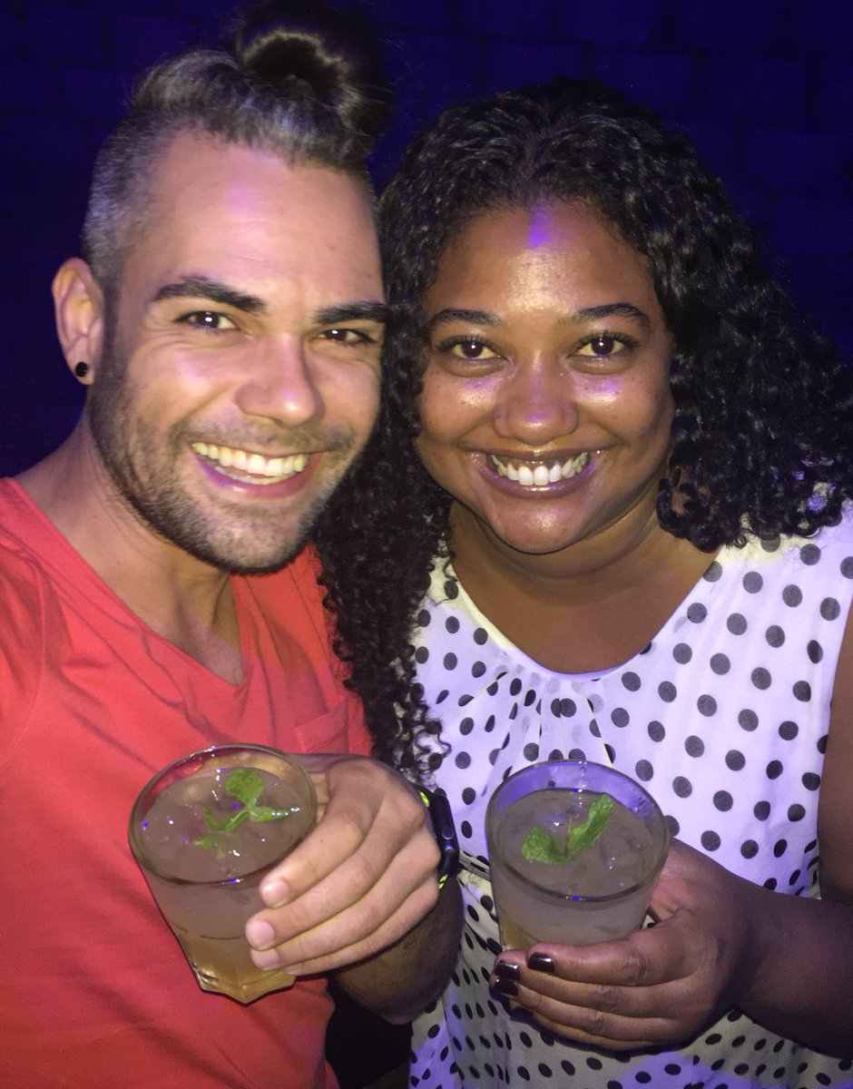 MetroNerd88's tweet photo. #DiscoverChange #IQOS #launchparty #CapeTown #ThirstyThursday yes please https://t.co/NFXN5tKbZu