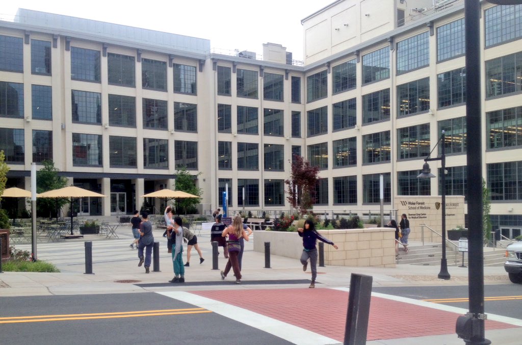 WakeDowntown's tweet photo. Did you catch this incredible #OnSiteInSight pop-up dance performance by @HSDanse at @wfiq today? 😍
#dtws #myws @downtownWS @CityofWS https://t.co/tBszkwcmDx
