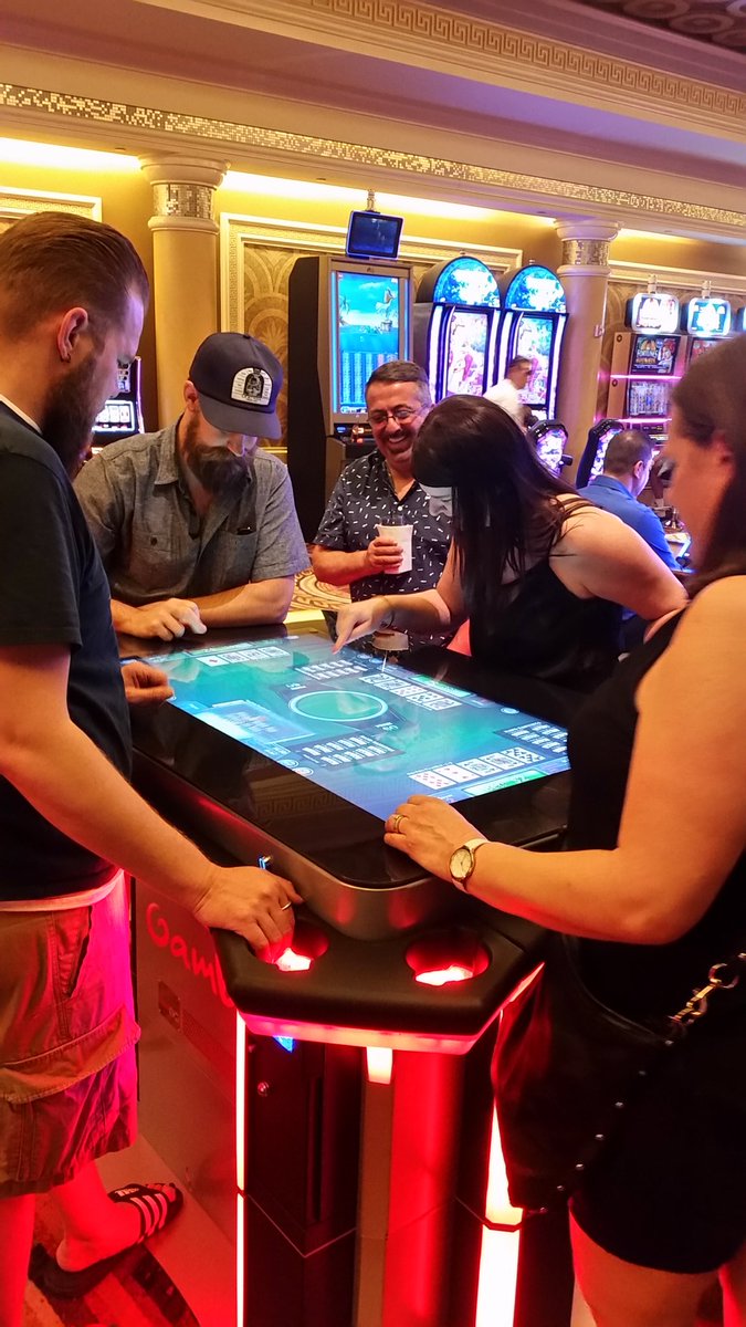 hwkhager's tweet photo. Good times had at Caesars. @GamblitGaming #gamblit poker https://t.co/E3T16LJrmd
