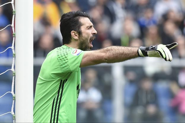 lequipe's tweet photo. Gianluigi Buffon a sévèrement critiqué les vandales de Superga https://t.co/qyfJOeRyro https://t.co/S83EXadZd1