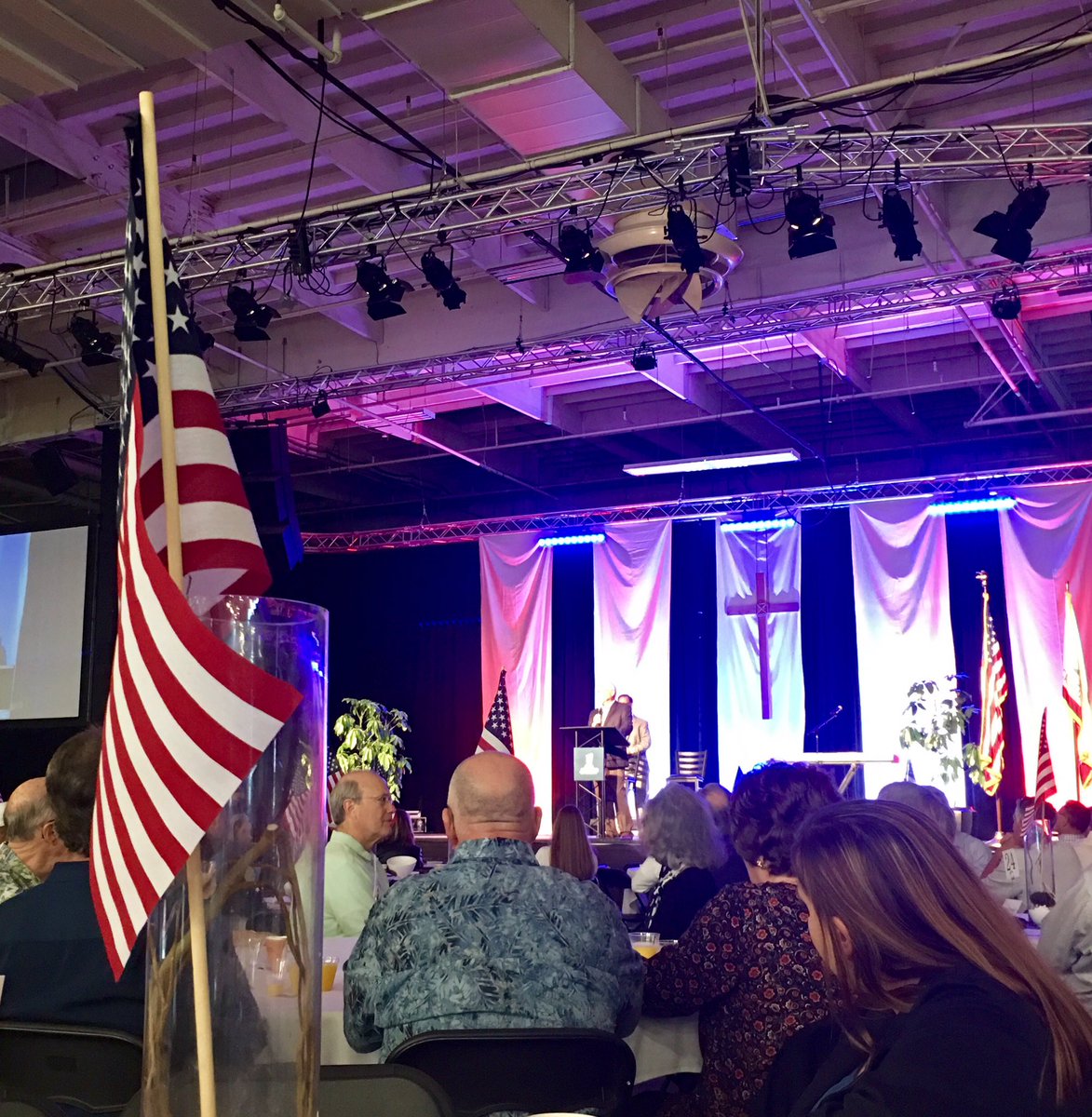 REFLECTNEXT's tweet image. Great way to start the day @williamjessup ! #NationalDayofPrayer