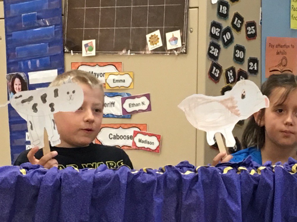 my_holcomb's tweet photo. Puppet show with birds and mammals during science.  Thanks Ms. Kris through AIM. https://t.co/EeJw5fuFDX