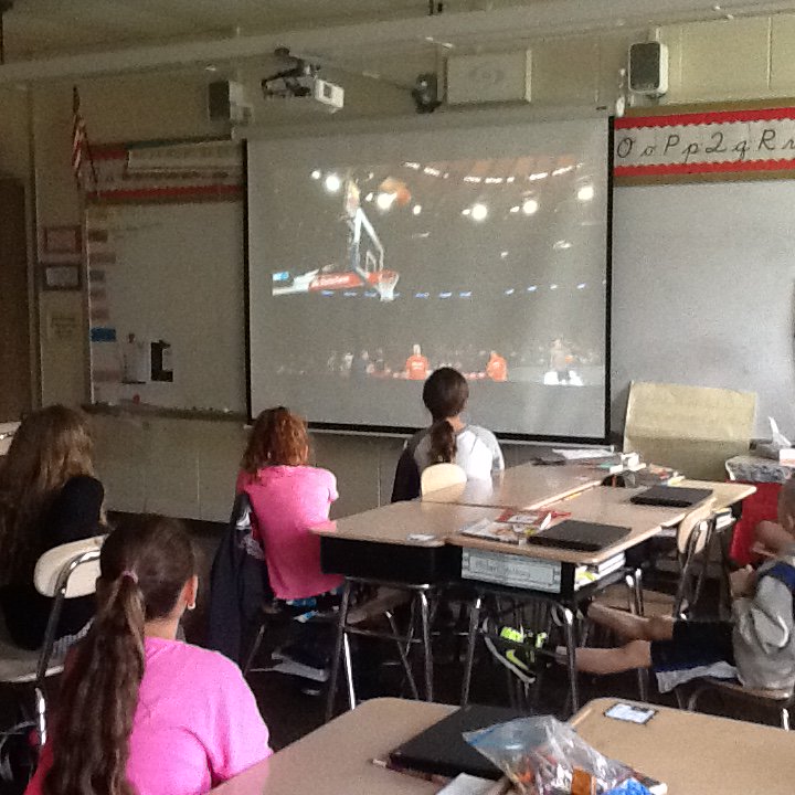 Mrs. Szoc tweet media