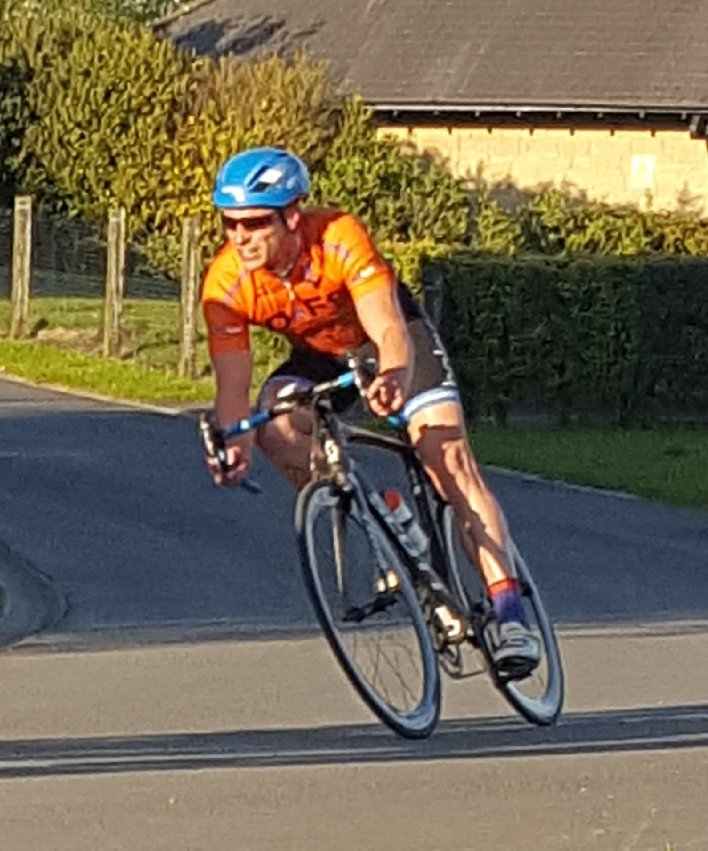 Good to see Stevie Abbott -an ex team mate of Lewis, in the <a href="/balyckyicrits/">Lewis Balyckyi Crits</a> series leaders jersey tonight