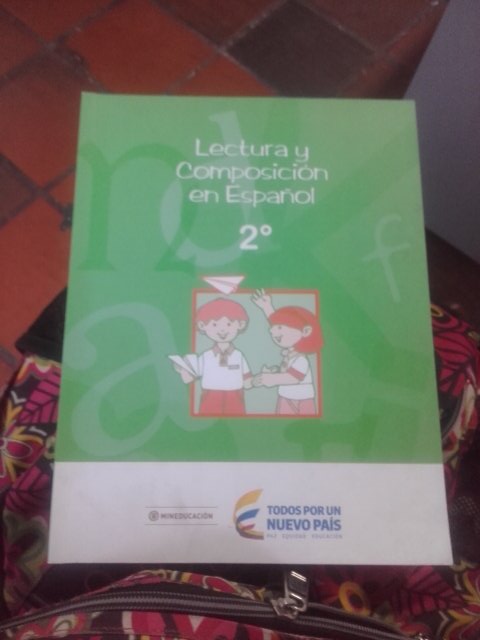 claudiamazo6's tweet photo. Programa todos a aprender  Valledupar. Lectura y composición  en español 2o  características del  juguete preferido. https://t.co/OeHYTnMXt6