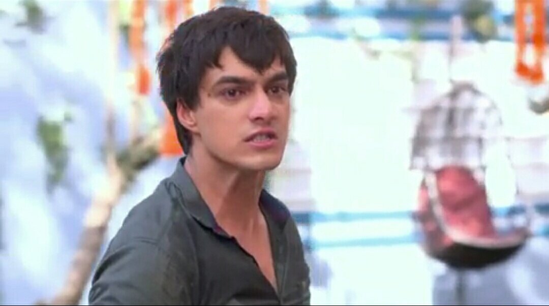 LamiaMushtaq's tweet photo. @momo_mohsin #momo
You just nailed it with those expressions!!!
Brilliant performance momo!!
#intensescene https://t.co/VqrjufVpwM