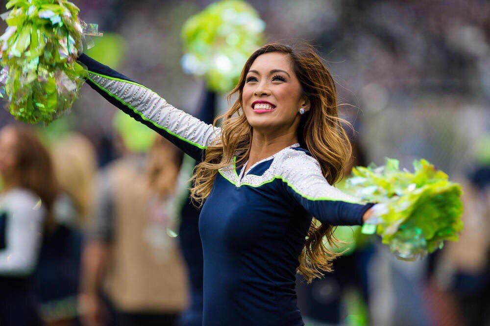 SeaGalKayla's tweet photo. Thank you for being apart of my journey as a Seattle Sea Gal! It has been the best two years of my life! 💚💙🏈 https://t.co/hu8MqAyh3v
