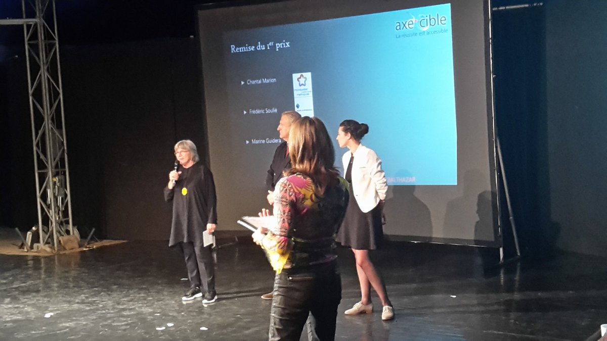 Jerome_Larche's tweet photo. @chantal_marion remet le 1er prix #axeetcible de la @cpc-lr 
Créativité,  agilité,  innovation 
@Montpellier3m https://t.co/iGALUAmjmN
