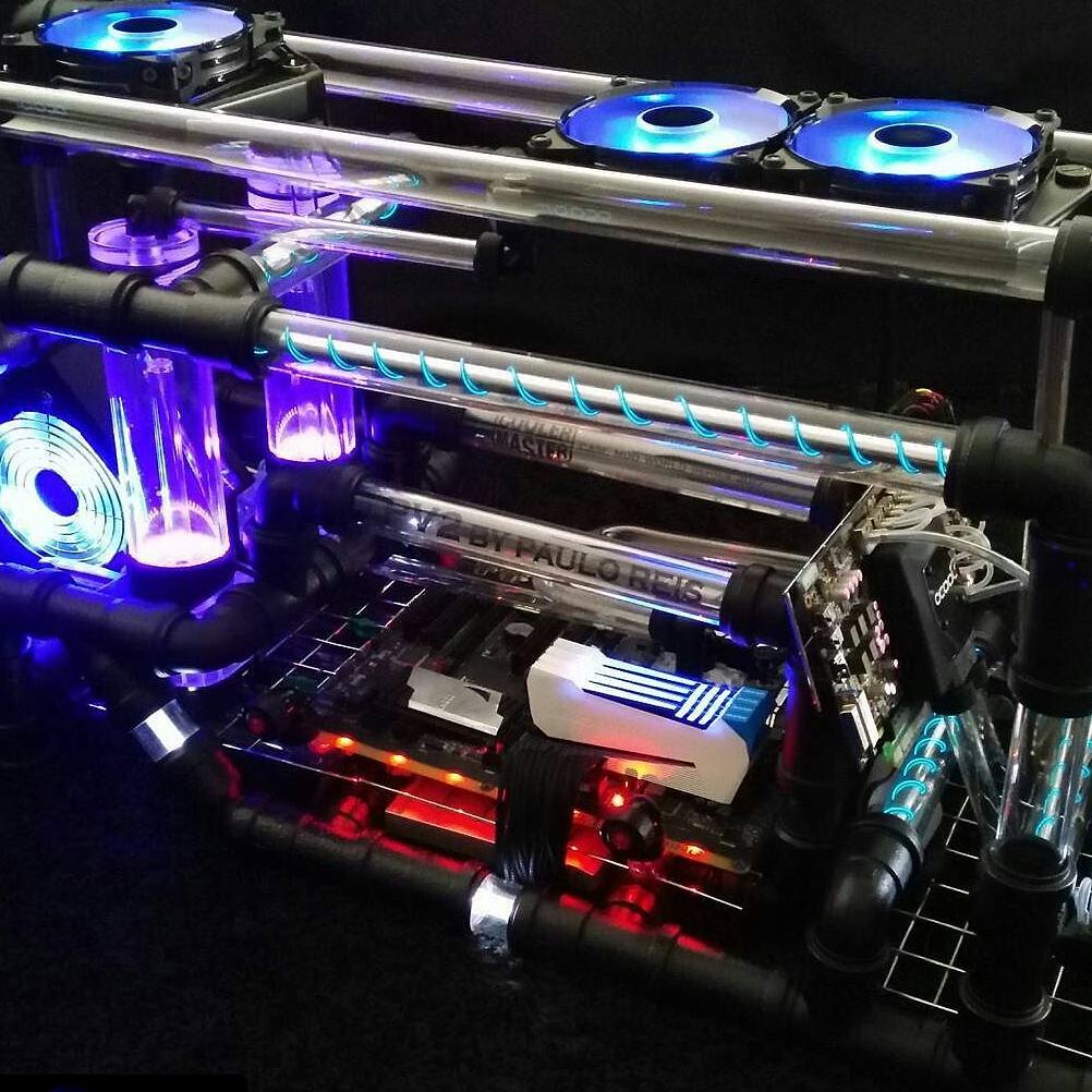 ModMyMods's tweet photo. Project Pipeline V2 "PV2" by #evilpt is done.
#Alphacool #Phobya #MSI #Coolermaster #Avexir https://t.co/GGrDWDNMZU