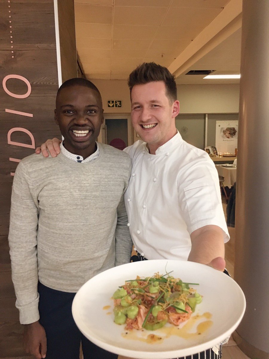 DonaldNkomo's tweet photo. With the awesome @MattManningChef at the #HealthyFoodStudio #OneIngredientSA master class π¨βπ³π₯π₯ https://t.co/6Ycvq5hgUc