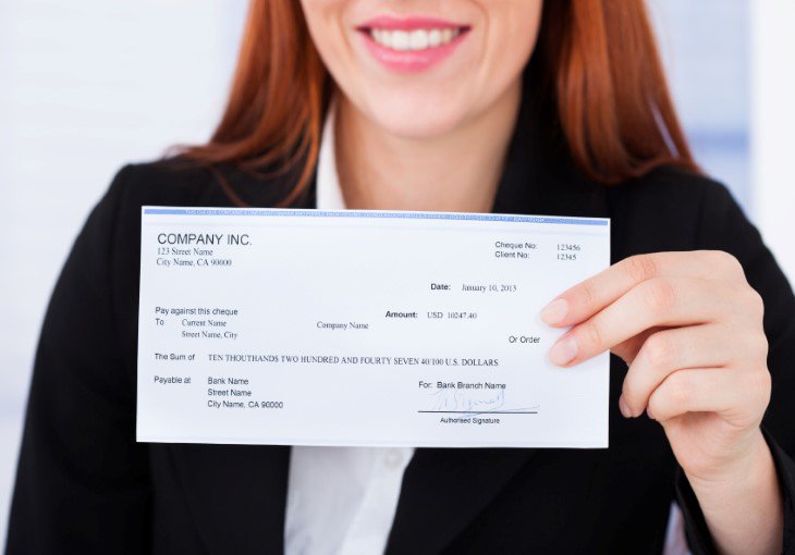 QuickBooks's tweet photo. Are you looking to hire? Here's what you need to know before adding employees on your payroll. https://t.co/xZHBLlBcu0 https://t.co/PlLGaTFqxZ