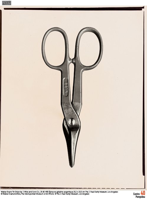 "Beauties of the common tool" 

#ExpoWalkerEvans 
bit.ly/walkerevans-ex…