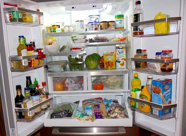 80twentyrule's tweet image. #QuickHealthyMeals start with a well stocked &amp;amp; #organized fridge! Check out my guide for choosing the #bestoptions! buff.ly/2oYXDTB
