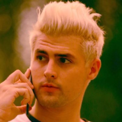batalhadeytbrs's tweet photo. RT = @bibitatto 
FAV = @rezende_evil https://t.co/xydg53YBoK