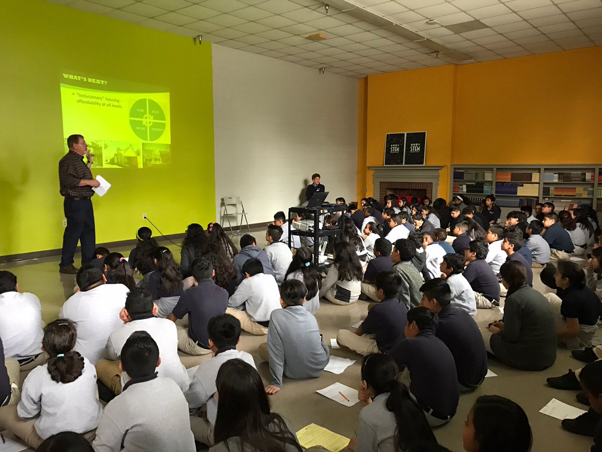 MetroNashPlan's tweet photo. Talking about growth &amp; traffic with 5th-graders at STEM Prep Academy - planning in the schools!  #mnpspbl https://t.co/cHUjDCnSdm