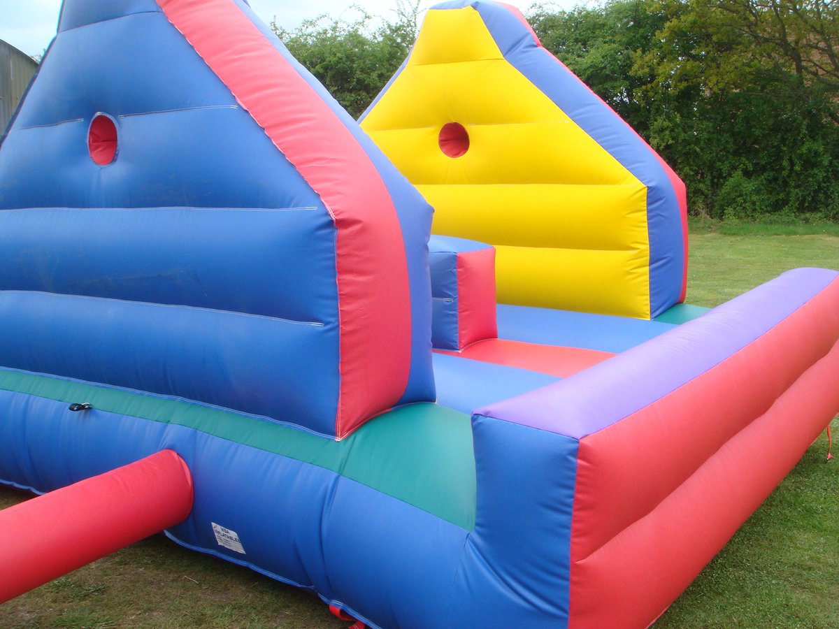 MBA_inflatables's tweet photo. Decided to put walls on pole joust. https://t.co/sNLXPJo3Fp