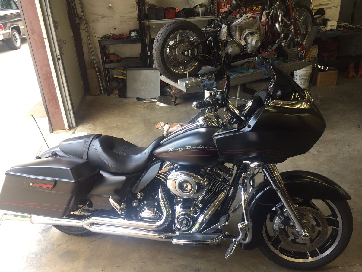 DannysCycleShop's tweet photo. 2010 #harleydavidson #roadglide completely restored and painted. Was left outside for years #bike is clean as a whistle #bikes #bikelife https://t.co/yh2AuynmGl
