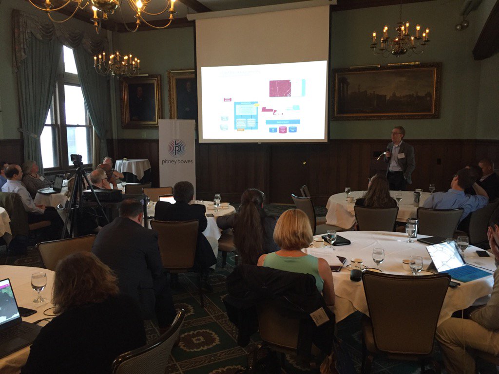 MapInfoTom's tweet photo. Steve Mann presenting on the future of GIS at our NE MapInfo User Group meeting. #MapInfo #PBemp https://t.co/RLes8fmcc1