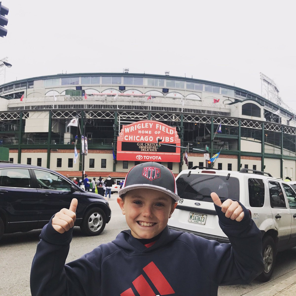 HTPacademy's tweet photo. Academy member Henry W. reppin' HTP @ Wrigley Field today! #RollRaps #rollcubbies🐻🐻 @Cubs https://t.co/0fywRCgh8h