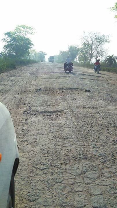 Ankit_modibhakt's tweet image. When I was born, from that day to till Now we never see road here. Plz do smthg @myogiadityanath ji and Our Prime minister @narendramodi ji