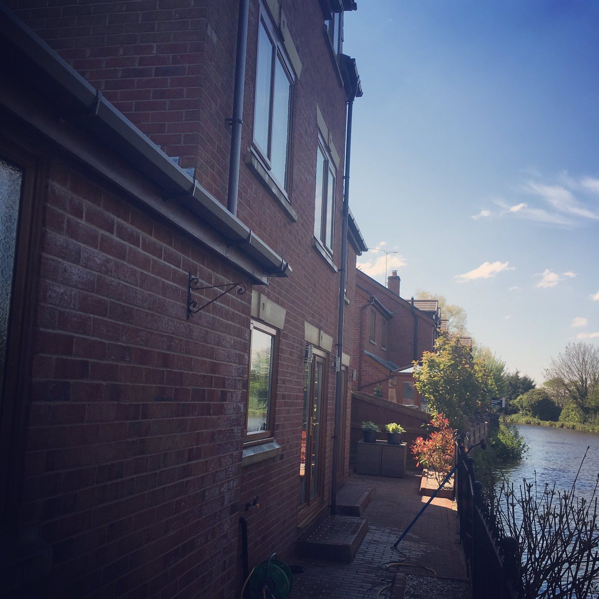 LANOScleaning's tweet photo. Lovely sunny day cannel side cleaning windows this afternoon #windowcleaning #waterfedpole #cleaningservice #pvccleaning #powerwashing https://t.co/9BPHmjm8Fk