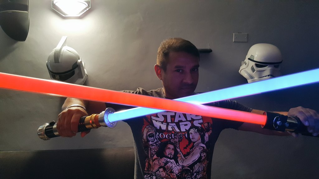 SergioMixPTY's tweet photo. Con @AirboxPanama tengo la fuerza toda mi colección de @starwars es gracias a los expertos en #ComprasPorInternet #MayThe4thBeWithYou 😀 https://t.co/8DeyBgSpVN