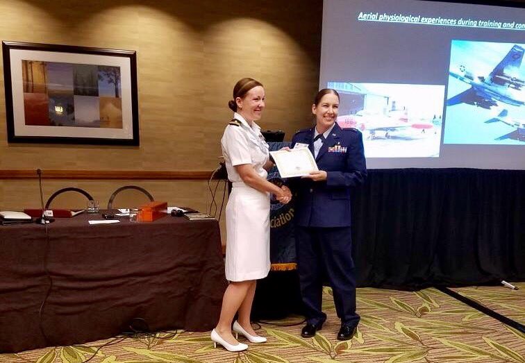 AWOS_Lippert's tweet photo. As AsMA's CAsP Chair, I had the pleasure of awarding the coveted board certification to Capt Hutchins yesterday! @Aero_Med @AeroPhyzSoc https://t.co/vhgwzbshFh