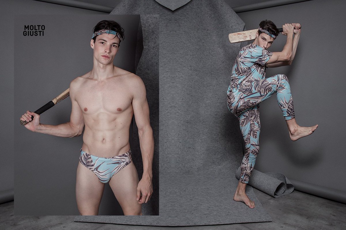 MoltoGiusti's tweet image. #MartinFerrari sublimemente sexy con pañuelo, sunga, t-shirt oversized y babucha slim fit para nuestra campaña #MoltoResort Middle Season 17