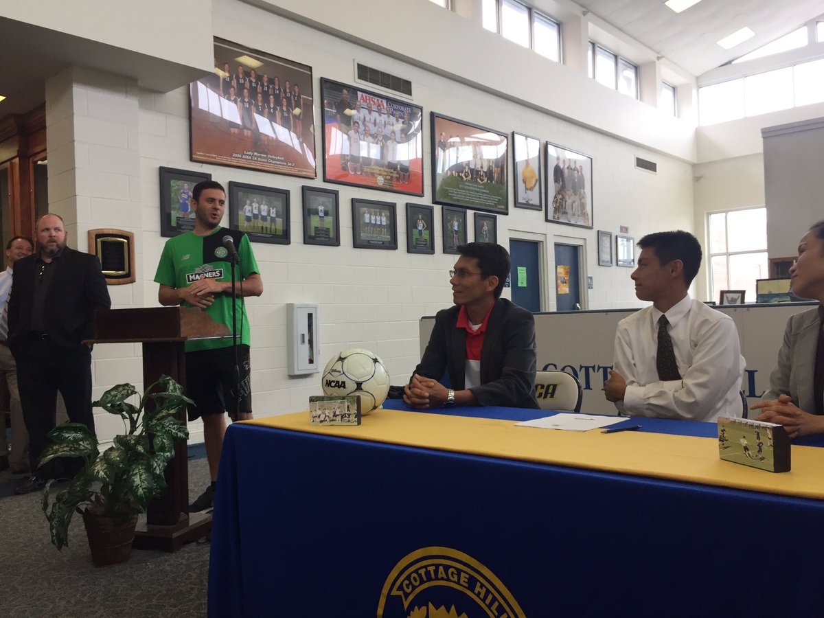 chcacademy1's tweet photo. Congratulations Philip Vo for signing to play soccer at the next level with #UofMobile https://t.co/5pTy3VuGhZ