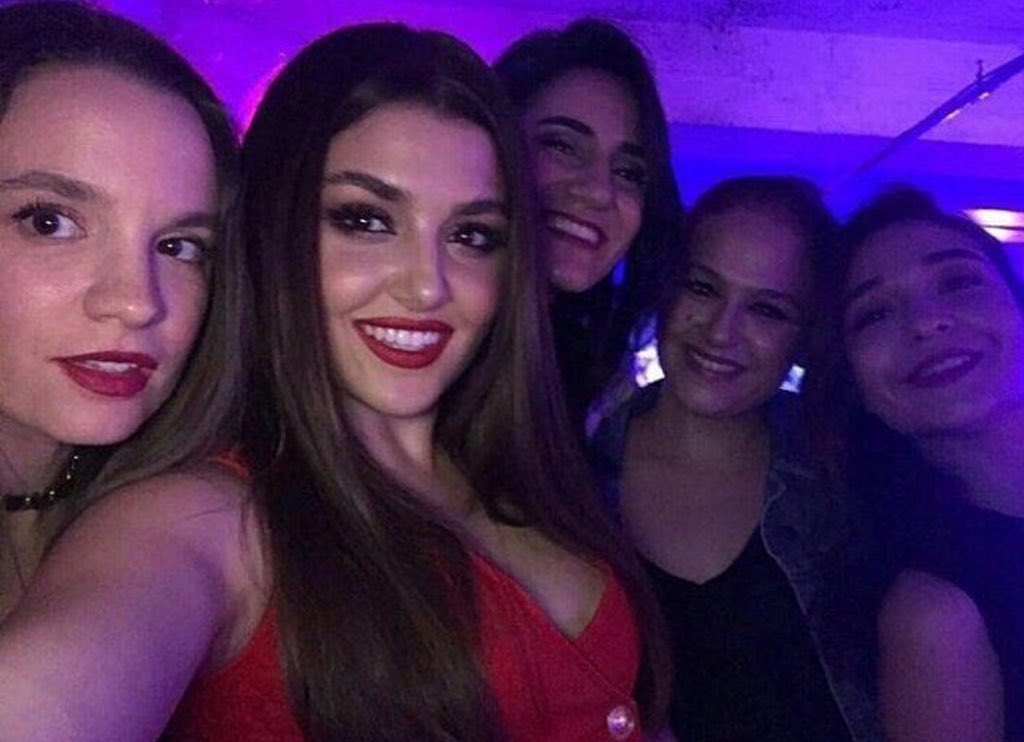 DreamOn14597's tweet photo. You're out of this world 🔝🔥♥️
@HandeErcel you really should post a photo NOW 🔥 #HandeErçel https://t.co/k3cgA1PFIK