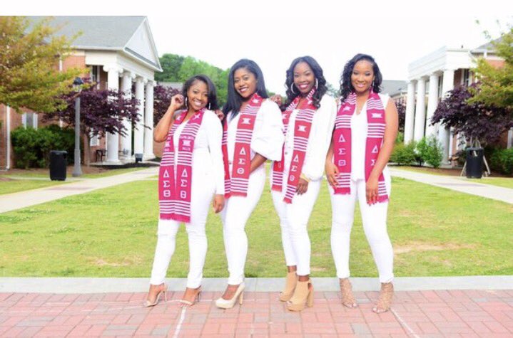 Congratulations to our Spring 2017 graduates! We are so proud of you all! 😍