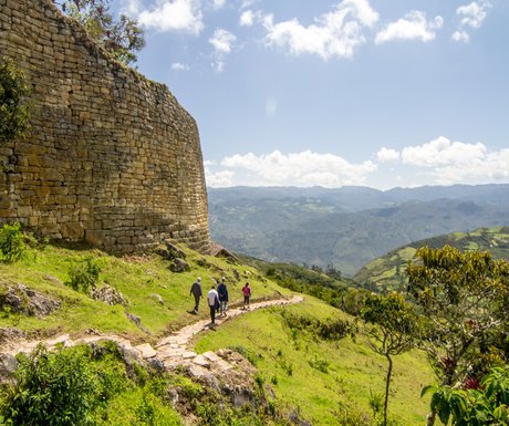 luxurytravel's tweet photo. Top 10 hikes in Peru https://t.co/7nn35CFGGW https://t.co/y5TsL4lphh
