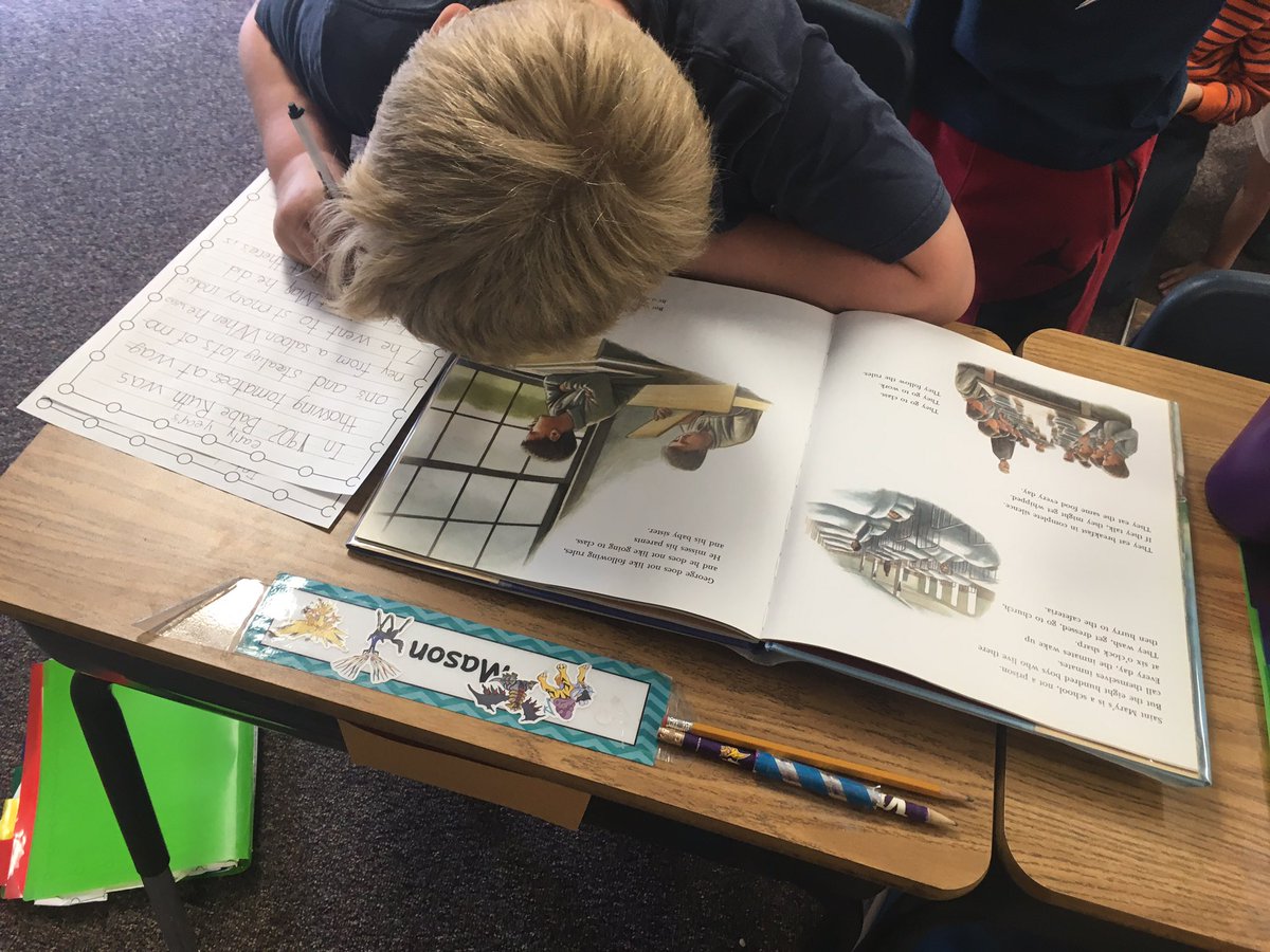 MsDarling3's tweet photo. Writing Biographies is keeping us inspired. ❤️ #PeopleMakeDifferences #Gfpsla #Gfschools https://t.co/GKM8brW4jU