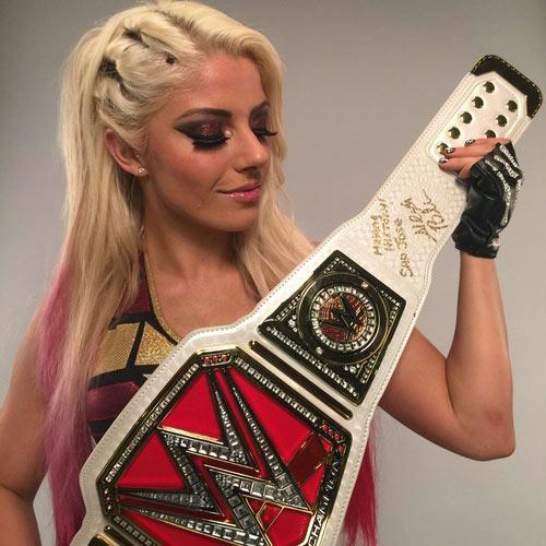 WWEShop's tweet image. Now at #WWEAuction! @AlexaBliss_WWE signed #WWE #RAW #WomensChampionship Replica Title. Place your bid! #AlexaBliss
wwe.me/m9gx2I
